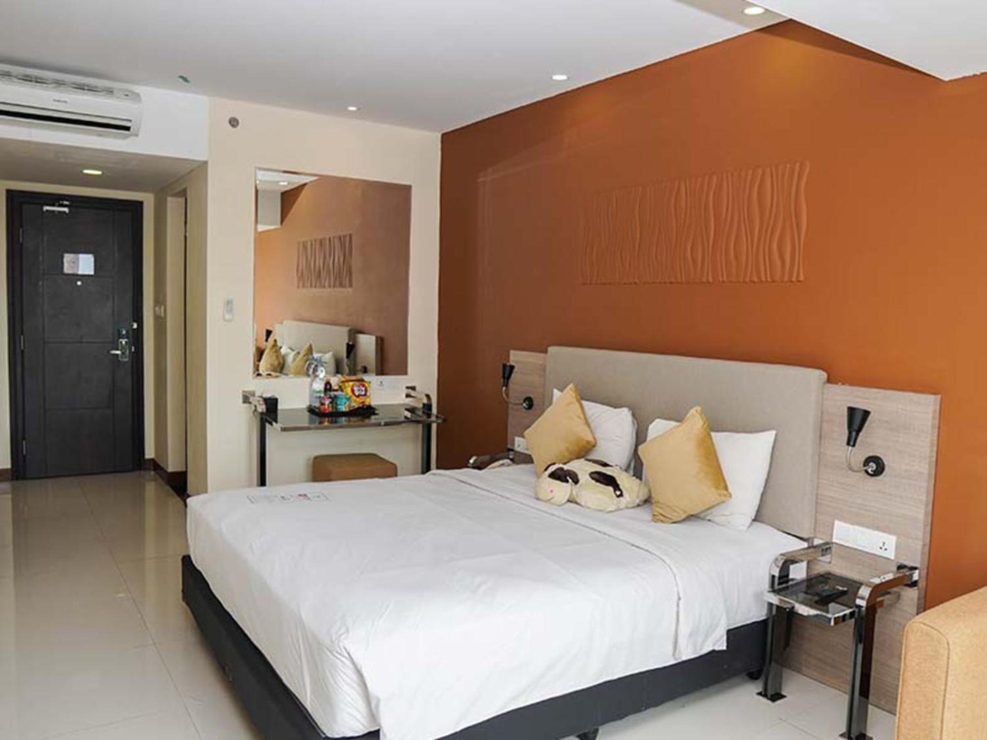 Verse Hotel Cirebon Eksteriør bilde